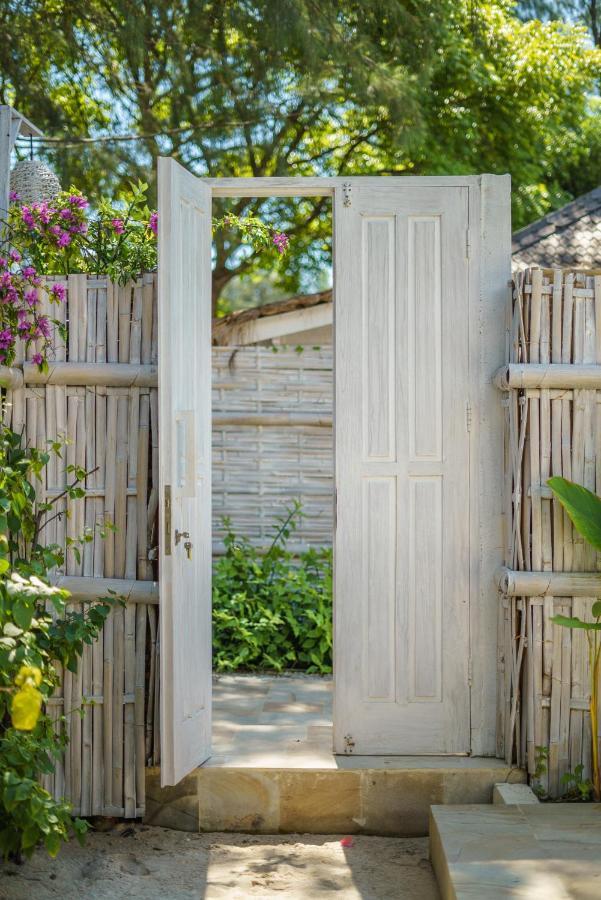 Ora Villas Gili Meno Exterior photo