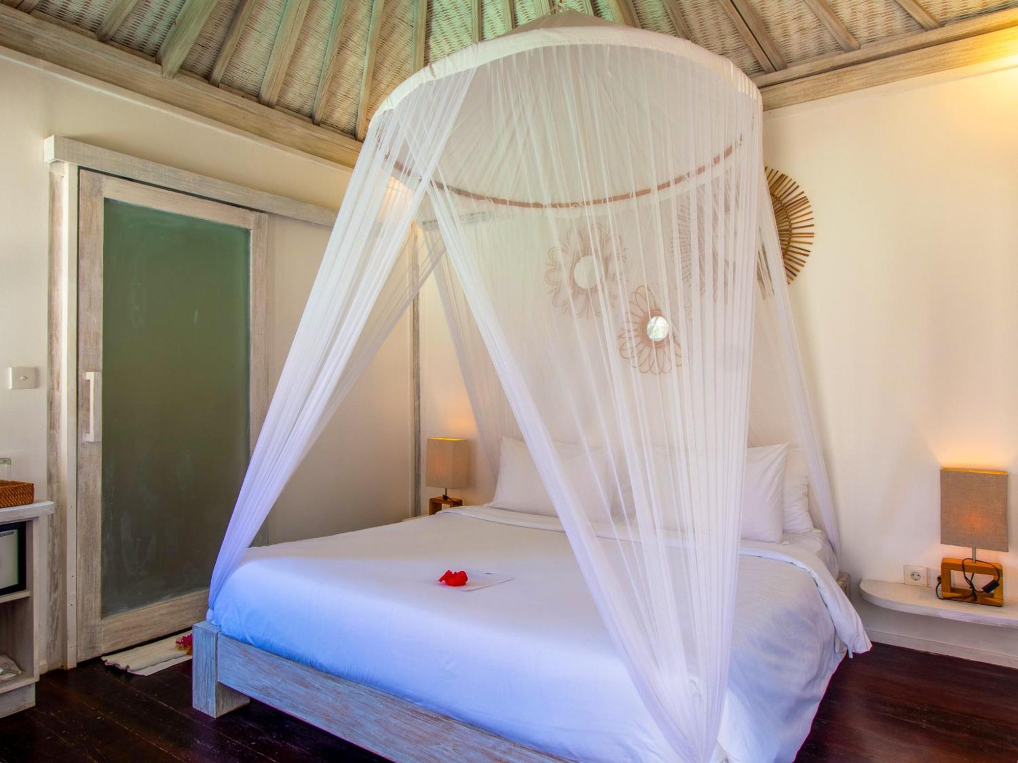 Ora Villas Gili Meno Exterior photo